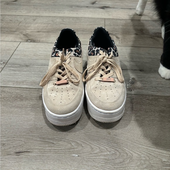 Leopard Air Force One size 8 - Picture 2 of 2